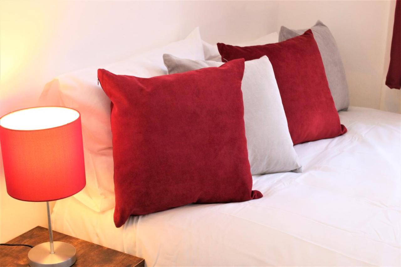 Three Bedroom Townhouse - Free Local Parking - By Property Promise Cardiff Extérieur photo